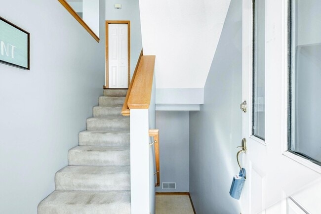 Building Photo - 10514 8th Ave N