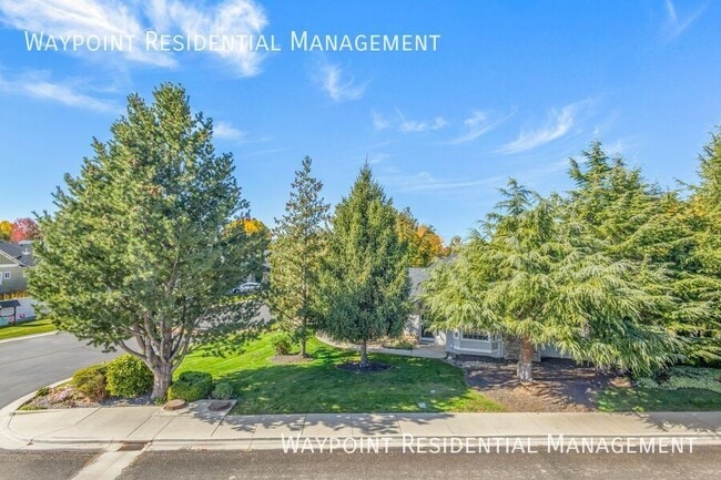 Building Photo - 9640 W Sleepy Hollow Ln