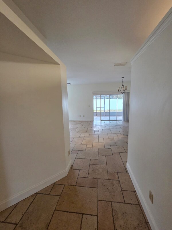 Building Photo - 1916 Windsor Oak Dr