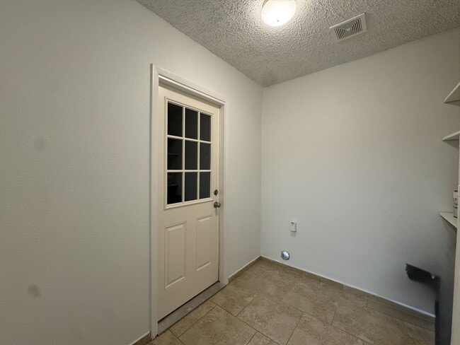 Building Photo - 7510 Old Spanish Trail