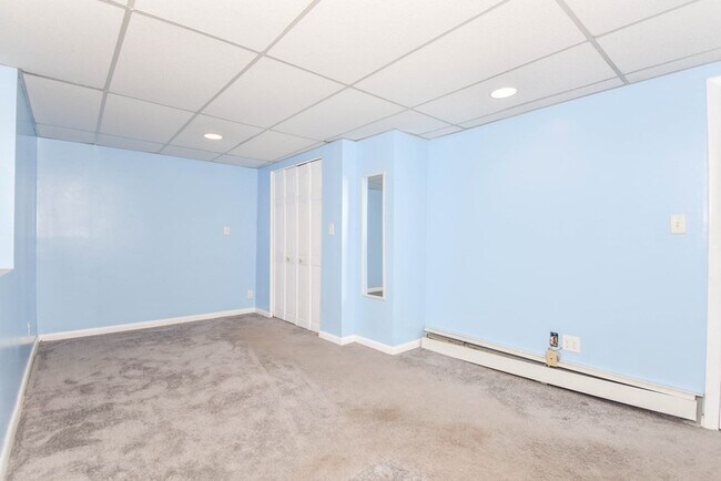 Building Photo - 86 Edwards St