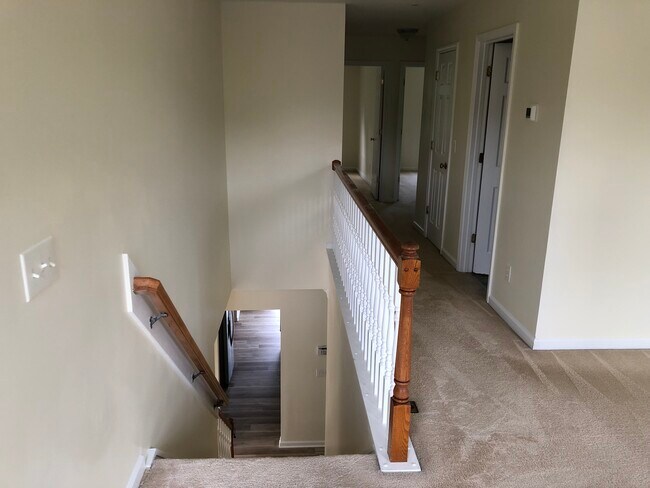 Building Photo - 1147 Pebble Creek Xing