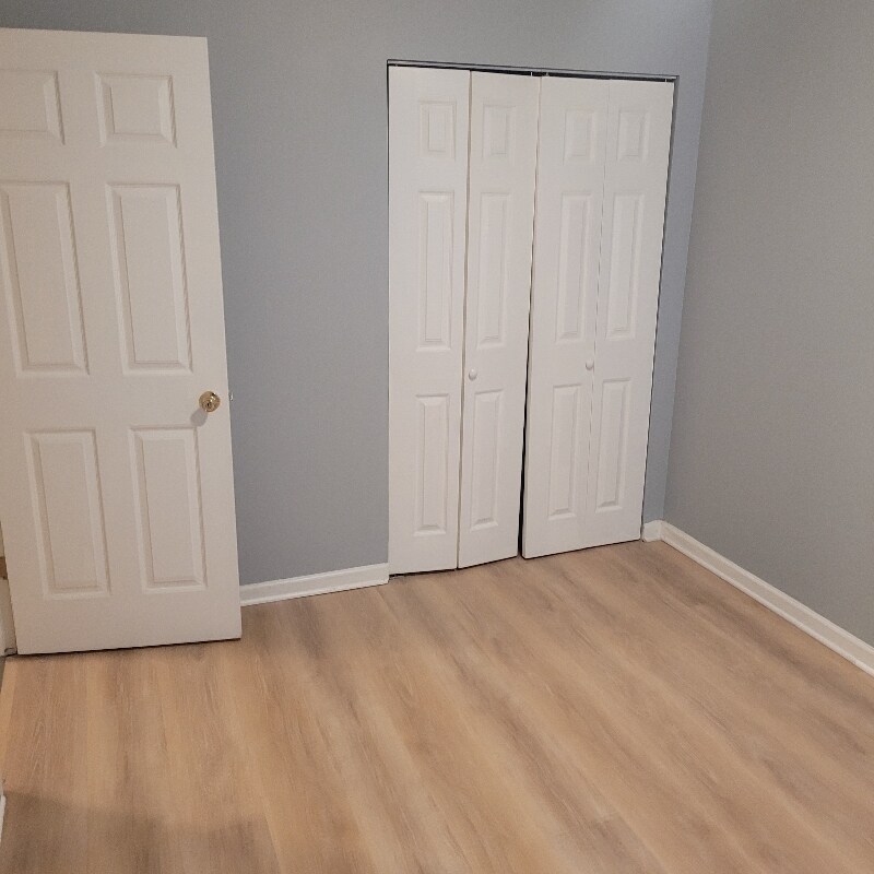 Building Photo - 4915 S Drexel Blvd