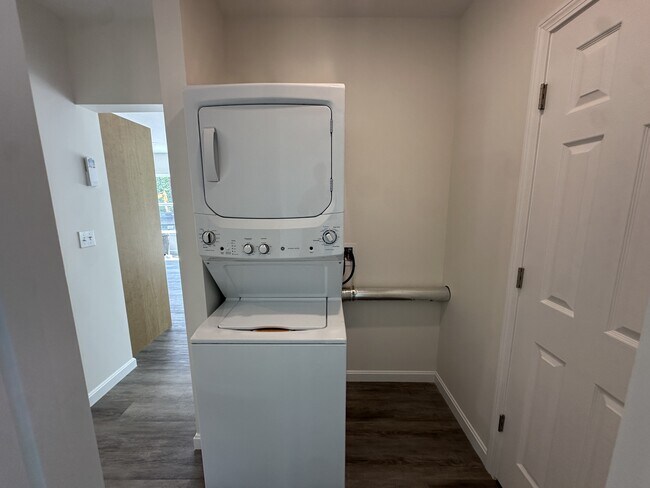 Building Photo - 14 Trappers Way