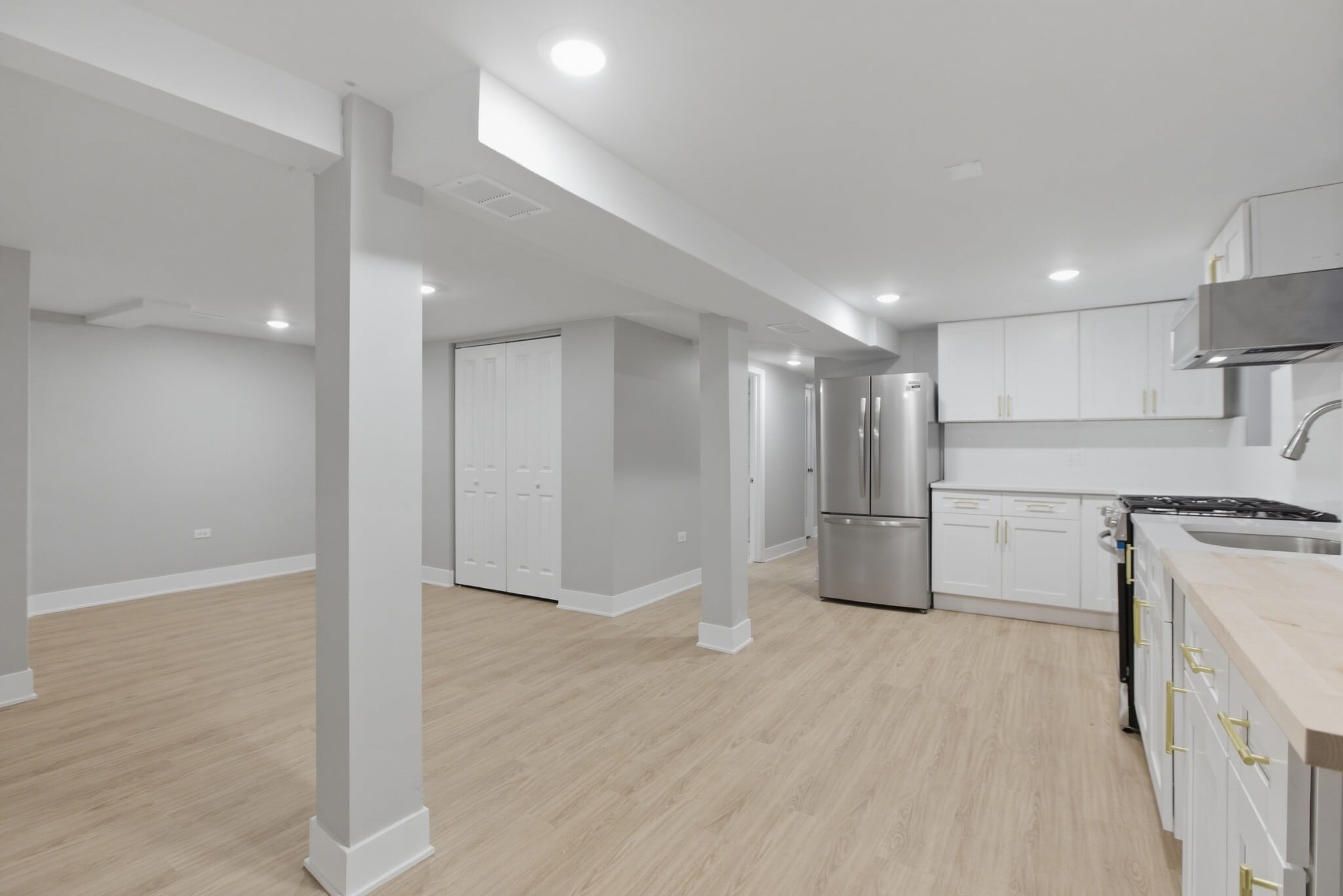 Building Photo - 3716 N Racine Ave