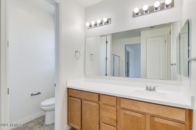 Building Photo - 1674 N Hester Trail