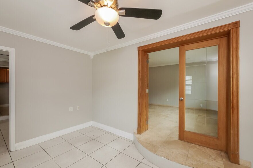 Building Photo - 5809 Buchanan St