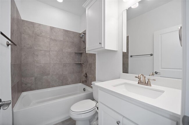 Building Photo - 3116 Gaylord Dr