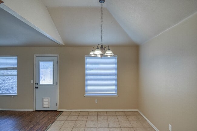 Building Photo - Beautiful Home in Central Norman!