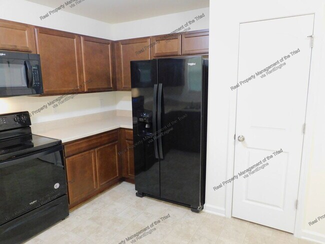 Building Photo - 4623 Chapel Ridge Dr