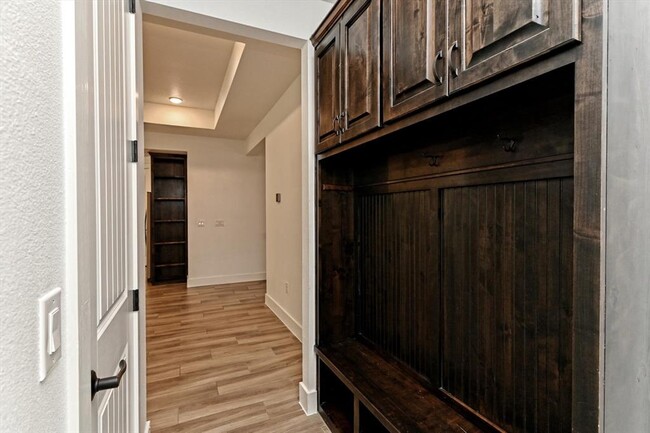 Building Photo - 224 Charli Cir