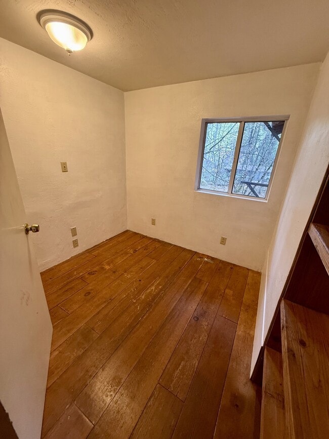 Building Photo - 17723 Lazy Dog Rd