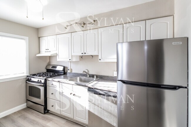Building Photo - Find Your Oasis in Baltimore's Bustling Heart