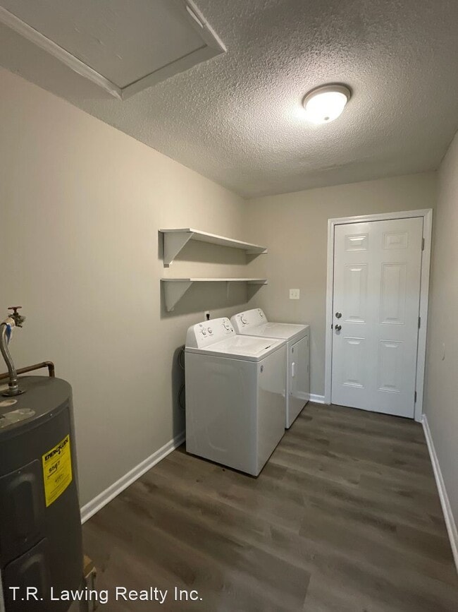 Building Photo - 2 br, 1 bath House - 3623 Driftwood Dr.