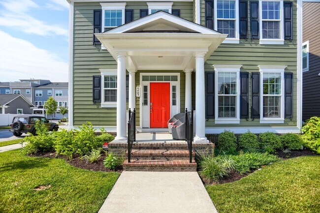 Building Photo - 6407 Falconwood St