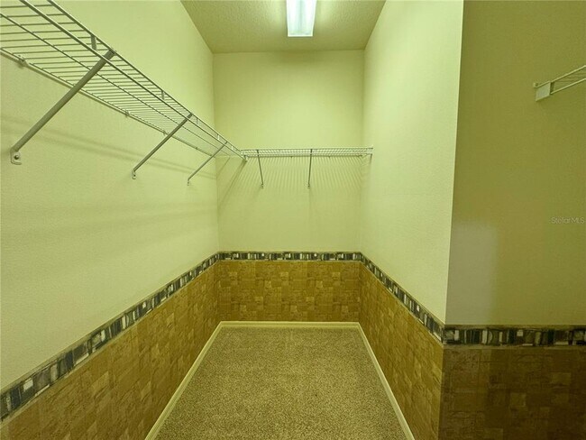 Building Photo - 1707 W Spring Meadow Loop