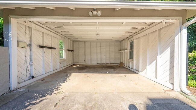Building Photo - 1711 Stark Ave