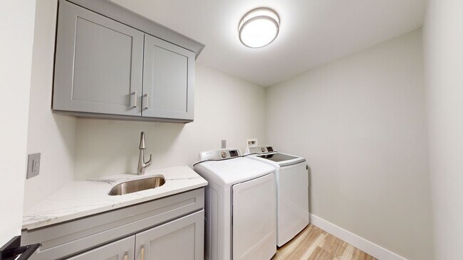 Building Photo - 353 Boyden Ave