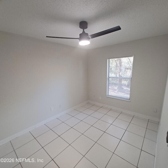 Building Photo - 253 Stillwell Ave