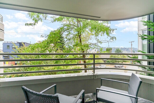 Building Photo - 2145 Dexter Ave N