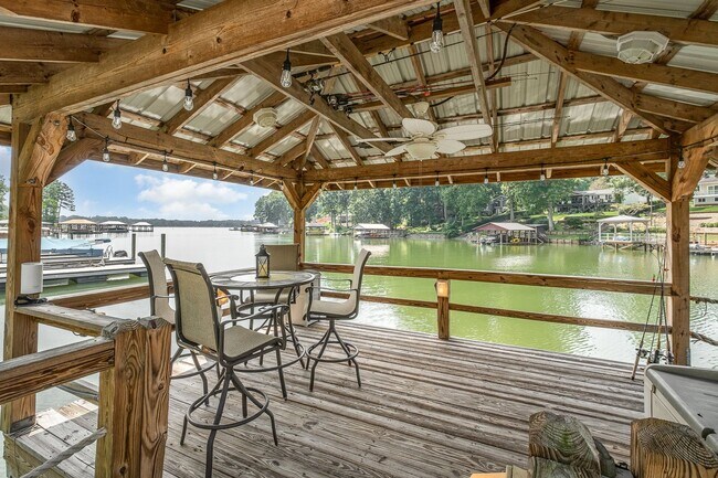 Building Photo - Waterfront– Fully Furnished on Lake Norman...