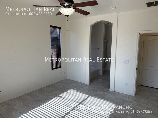 Building Photo - 20915 E Via del Rancho