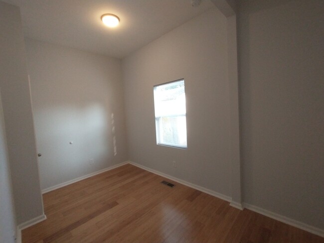 Back bedroom - 1667 Bellemeade Ave