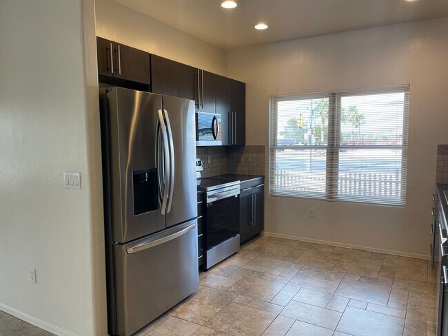 Building Photo - 4th1046#2