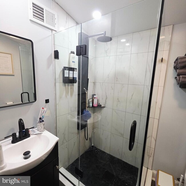 Building Photo - 768 N 26th St