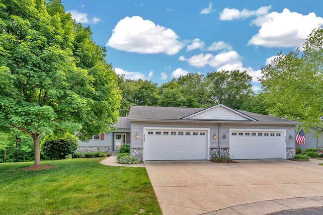 Building Photo - 6690 Green Valley Ct SE