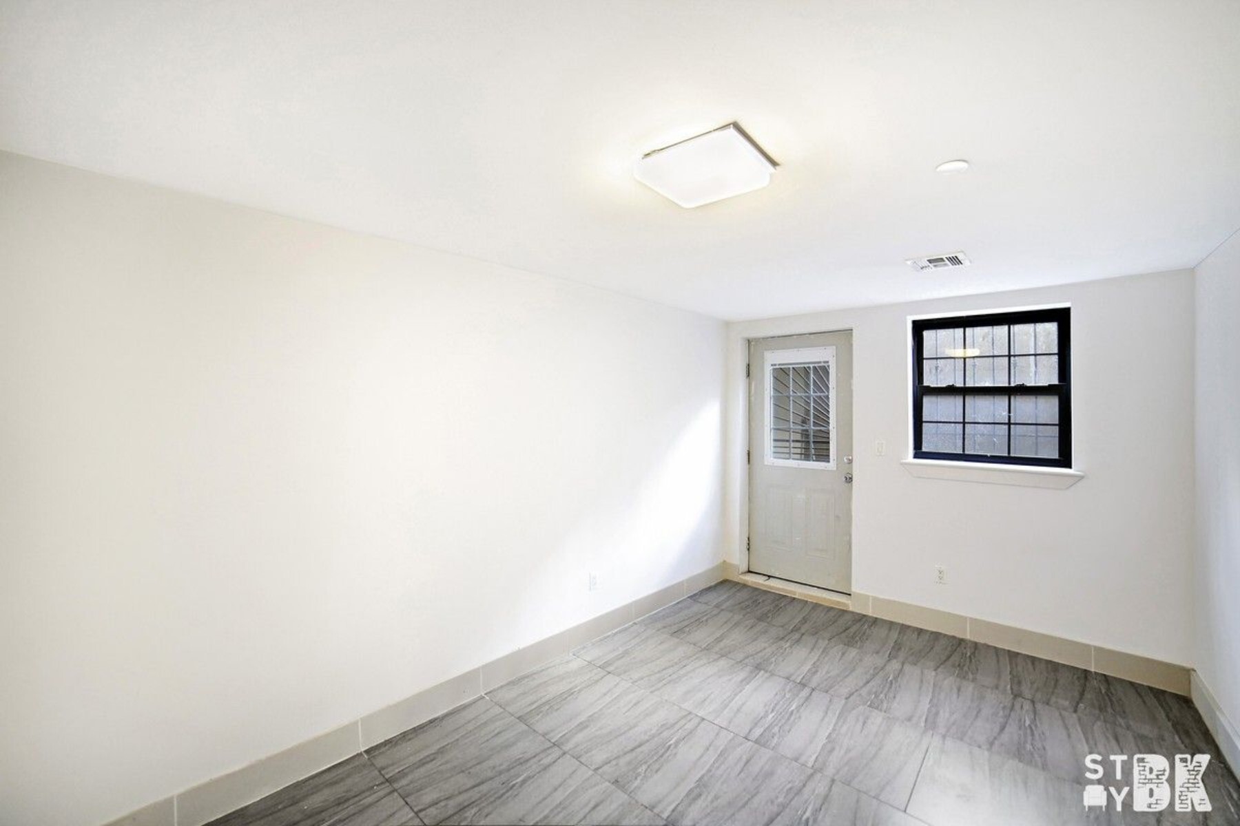 Building Photo - 41 Lexington Ave