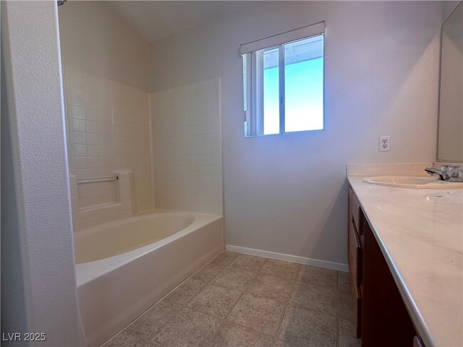 Building Photo - 2053 Smoketree Village Cir