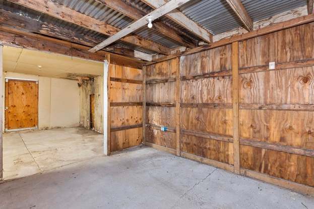 Building Photo - 627 60th St