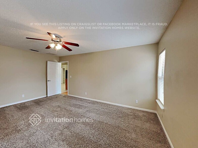 Building Photo - 1727 Blue Ridge Dr