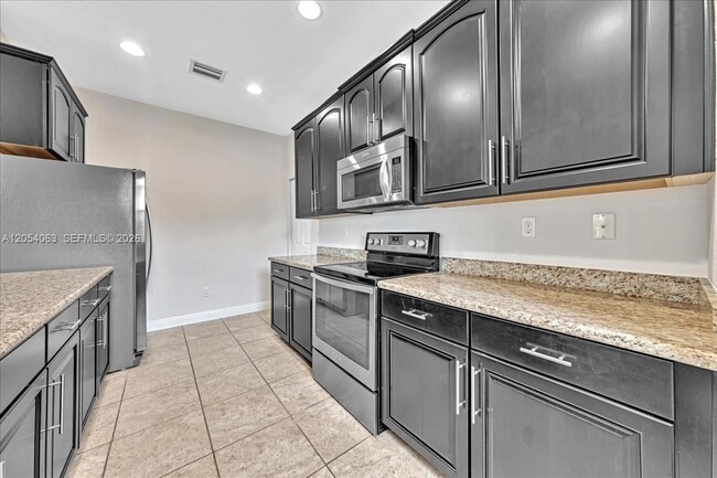 Building Photo - 995 SW 147th Ave