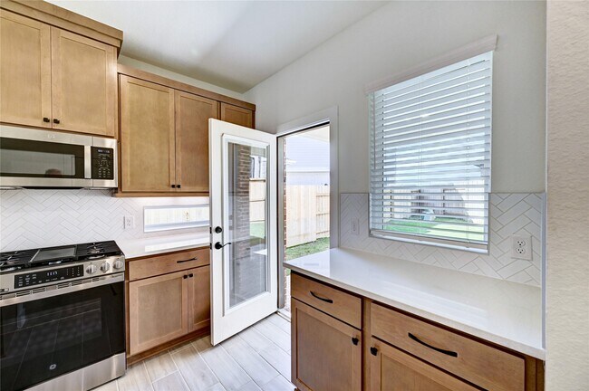 Building Photo - 7643 Meadow Mouse Ln