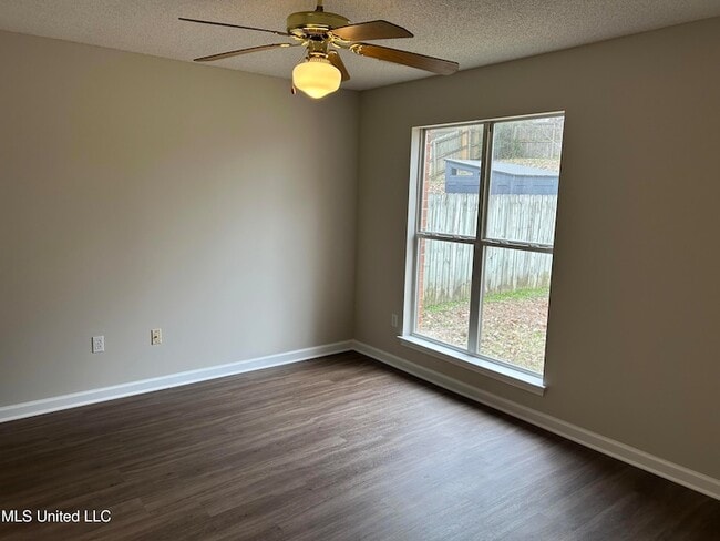 Building Photo - 5371 Bradley Dr