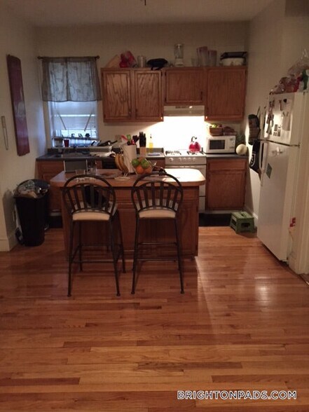 Building Photo - 17 Cummings Rd