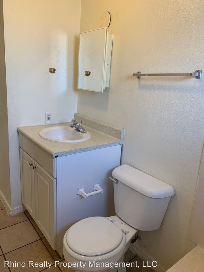 Building Photo - 370 Atrisco Dr SW