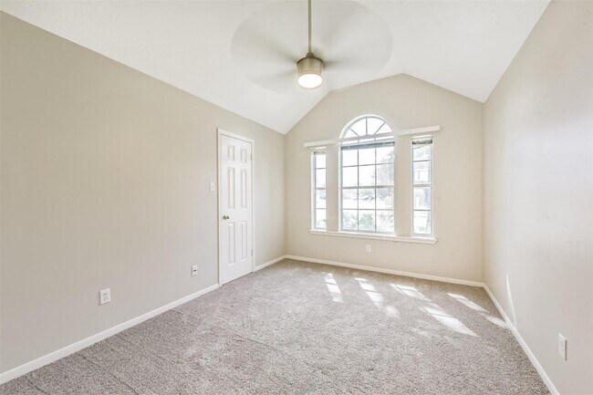 Building Photo - 15002 Chestnut Falls Dr