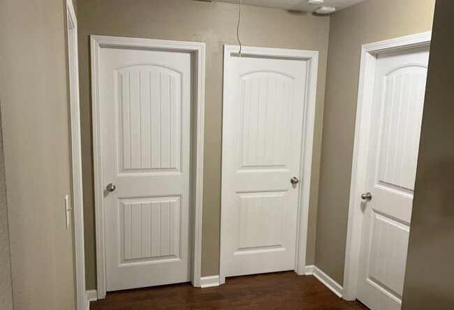 Building Photo - Luxurious 3 bedroom 2 bath home in the Heart of Baton Rouge!