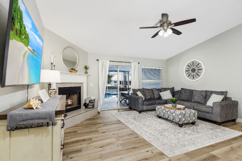 Building Photo - 1300 SE 5th Terrace