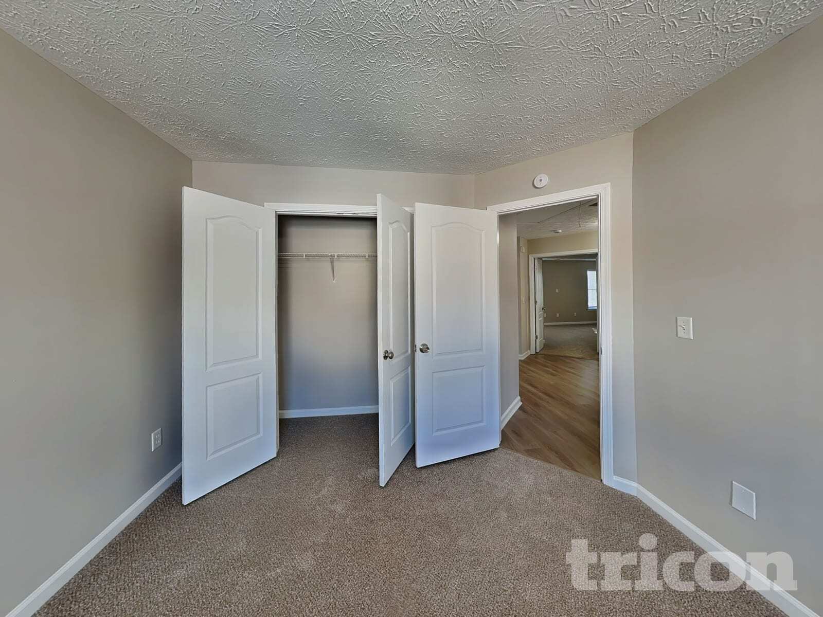 Building Photo - 11906 Fairway Overlook