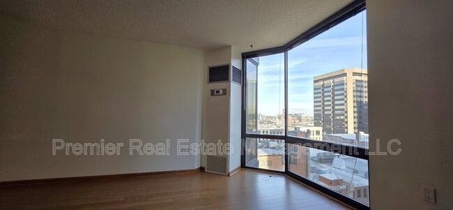 Building Photo - 1625 Larimer St