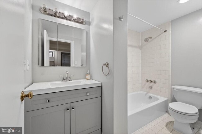 Building Photo - 2007 Kalorama Rd NW