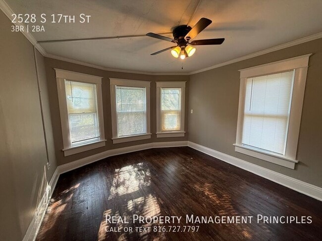 Building Photo - 2528 S 17th St