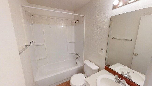 Building Photo - "Charming 3-Bed, 2-Bath Home in Copperas C...