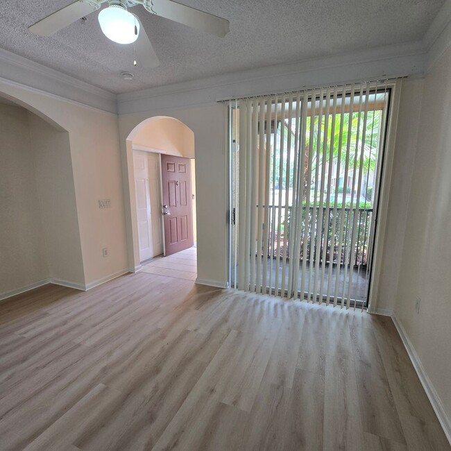 Building Photo - 1 Bedroom Condo for RENT