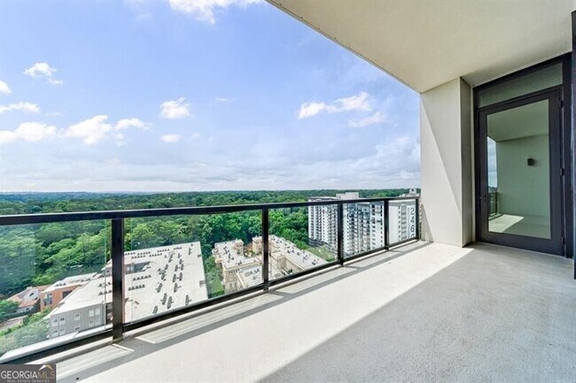 Building Photo - 2425 Peachtree Rd NE