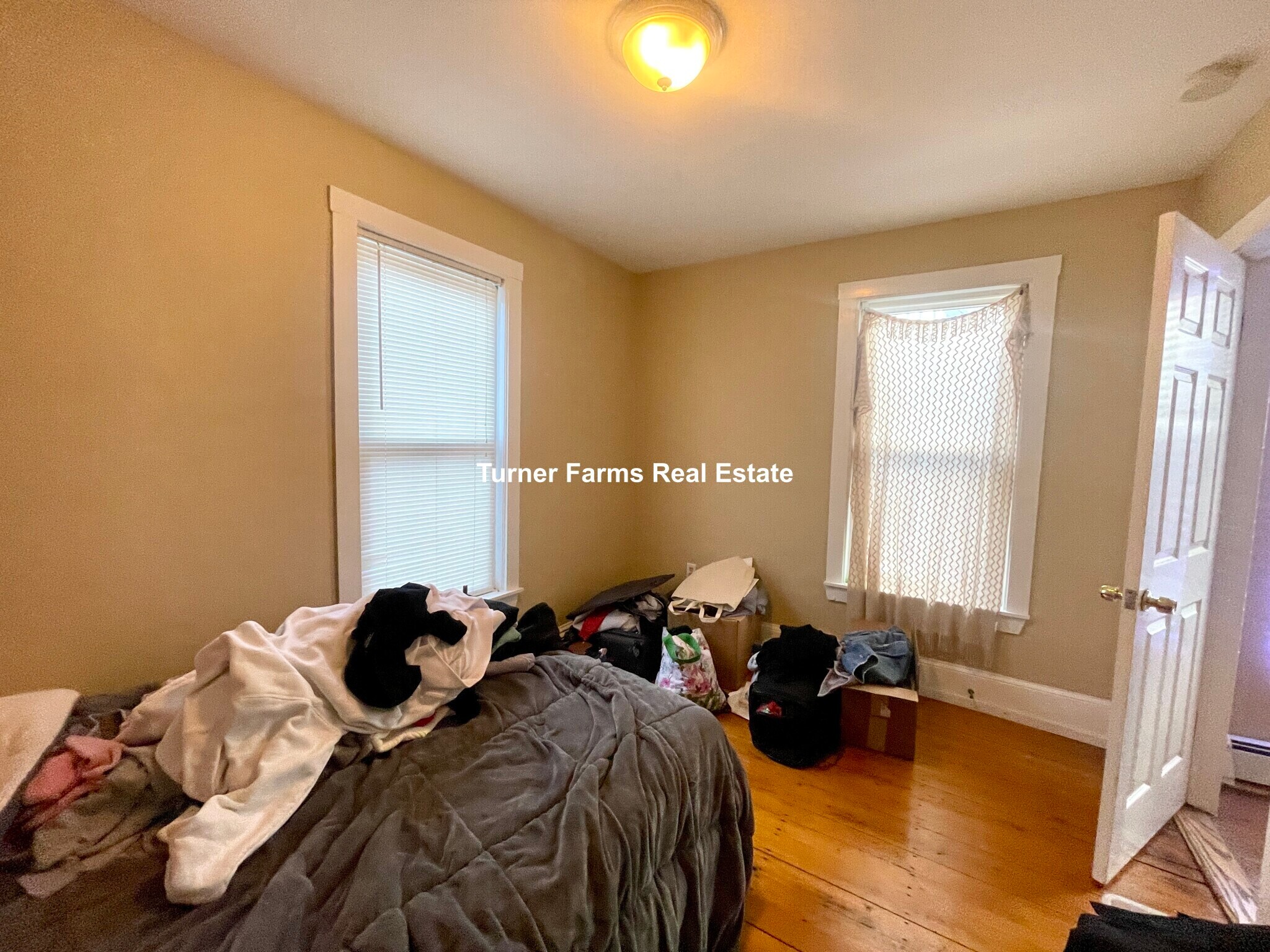 Building Photo - 44 Hillside St